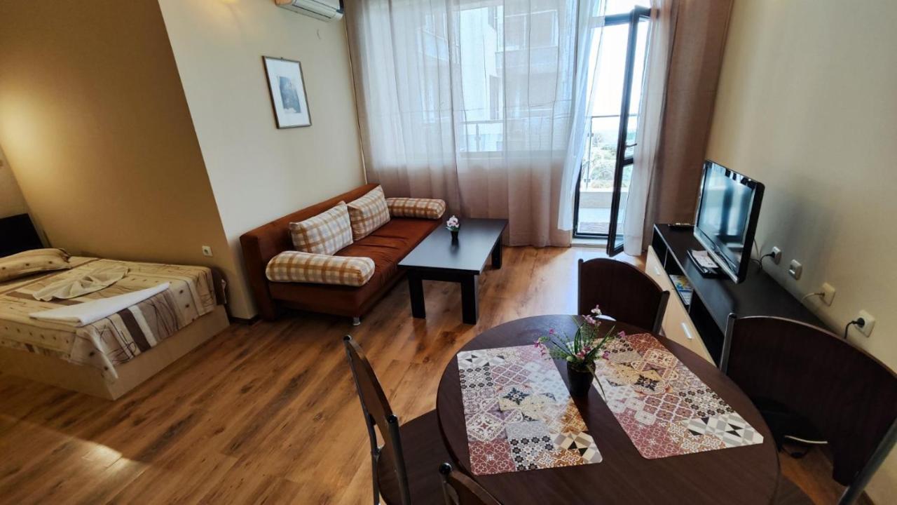 Europroperties Yalta Apartments Sables d'or Extérieur photo