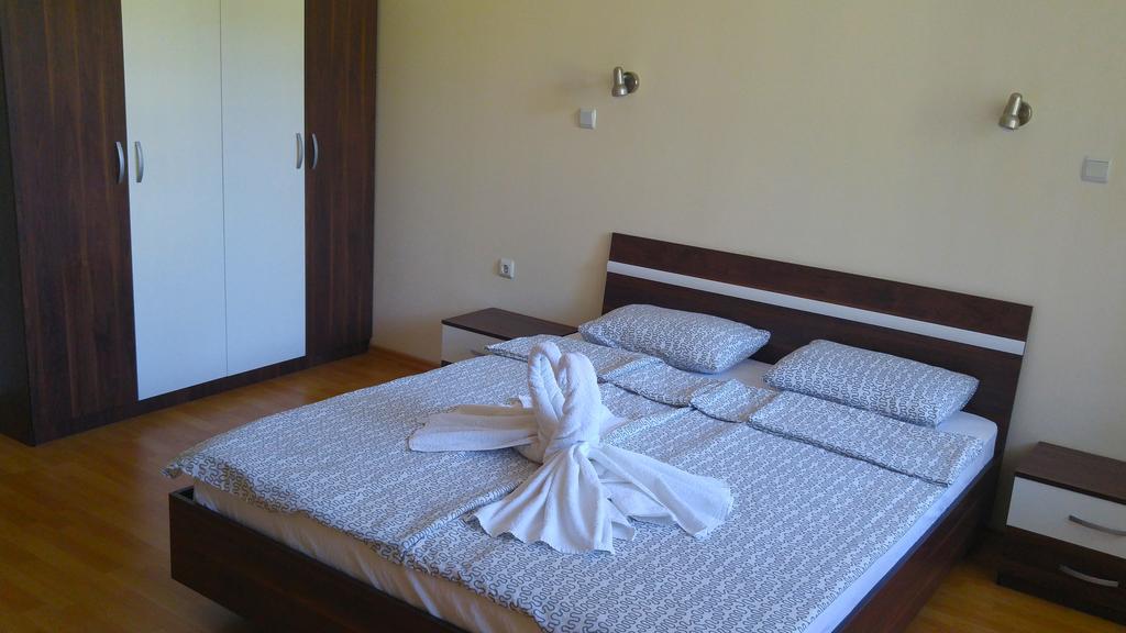 Europroperties Yalta Apartments Sables d'or Extérieur photo