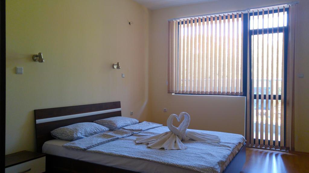 Europroperties Yalta Apartments Sables d'or Extérieur photo